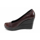 Platforma de pantofi - piele "crocodil" motiv - bordeaux - SM112116